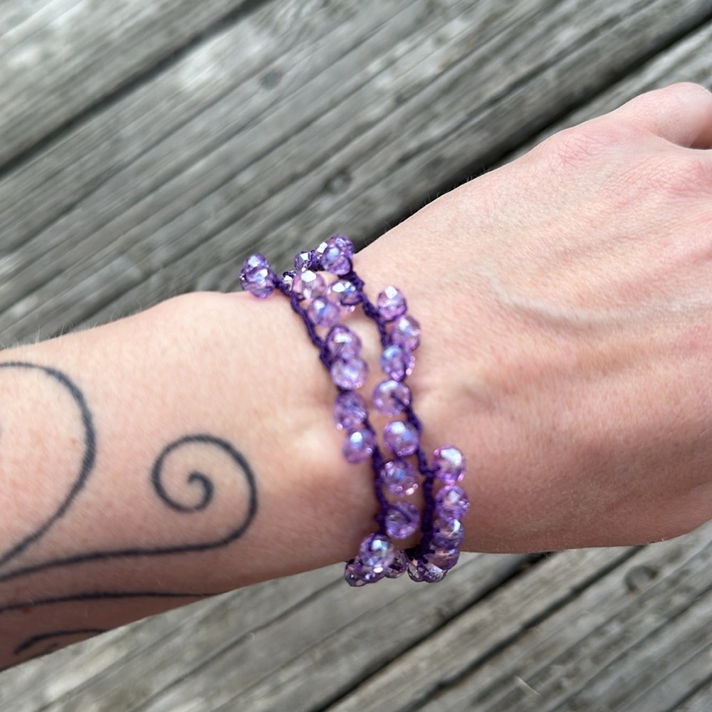 Purple crystal bracelet - Picture 1 of 7